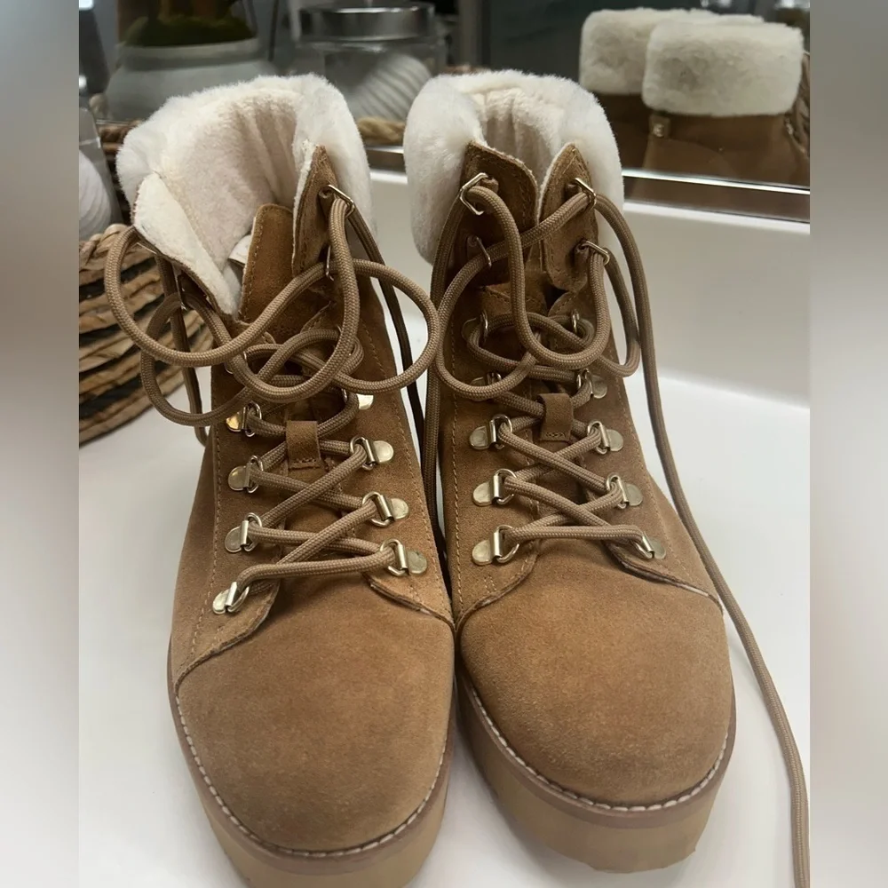 NWOT Sam Edelman Women's Tan Suede Ankle Boots
